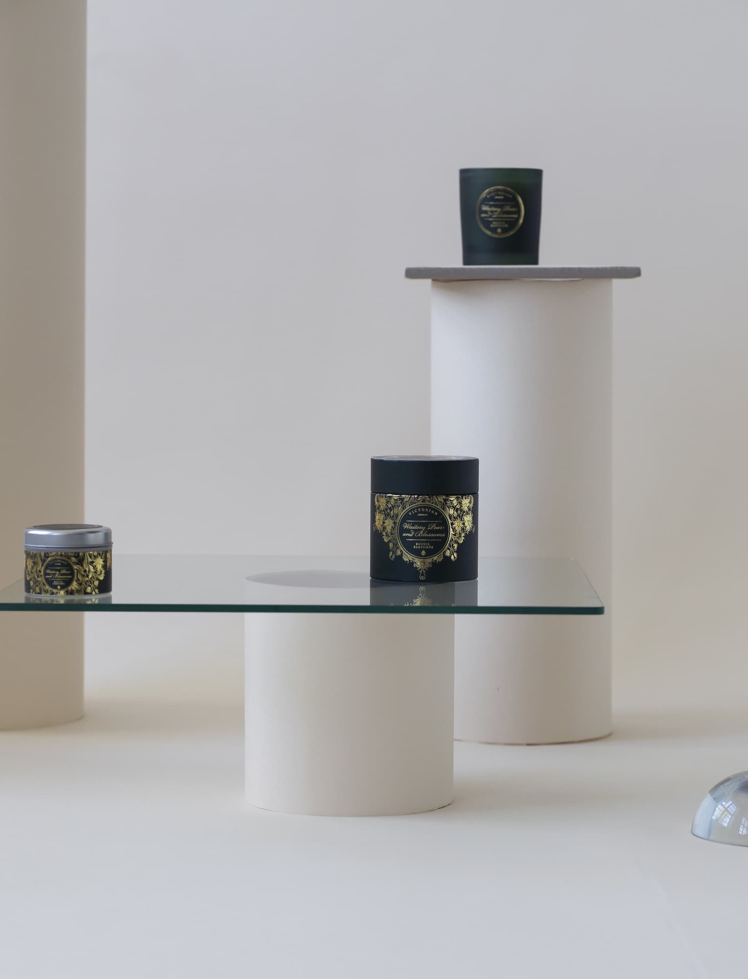 Duftlys Sense Tinbox Waitery Pear & Blossoms – bilde 5