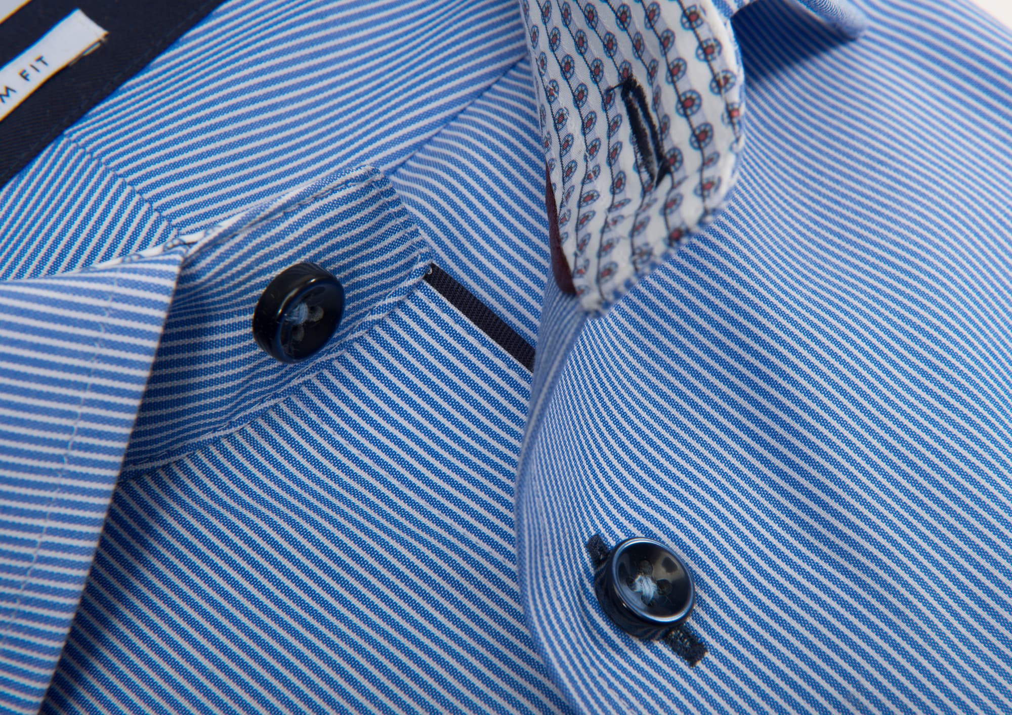 JH&F Red Bow 24 Regular Fit – bilde 2