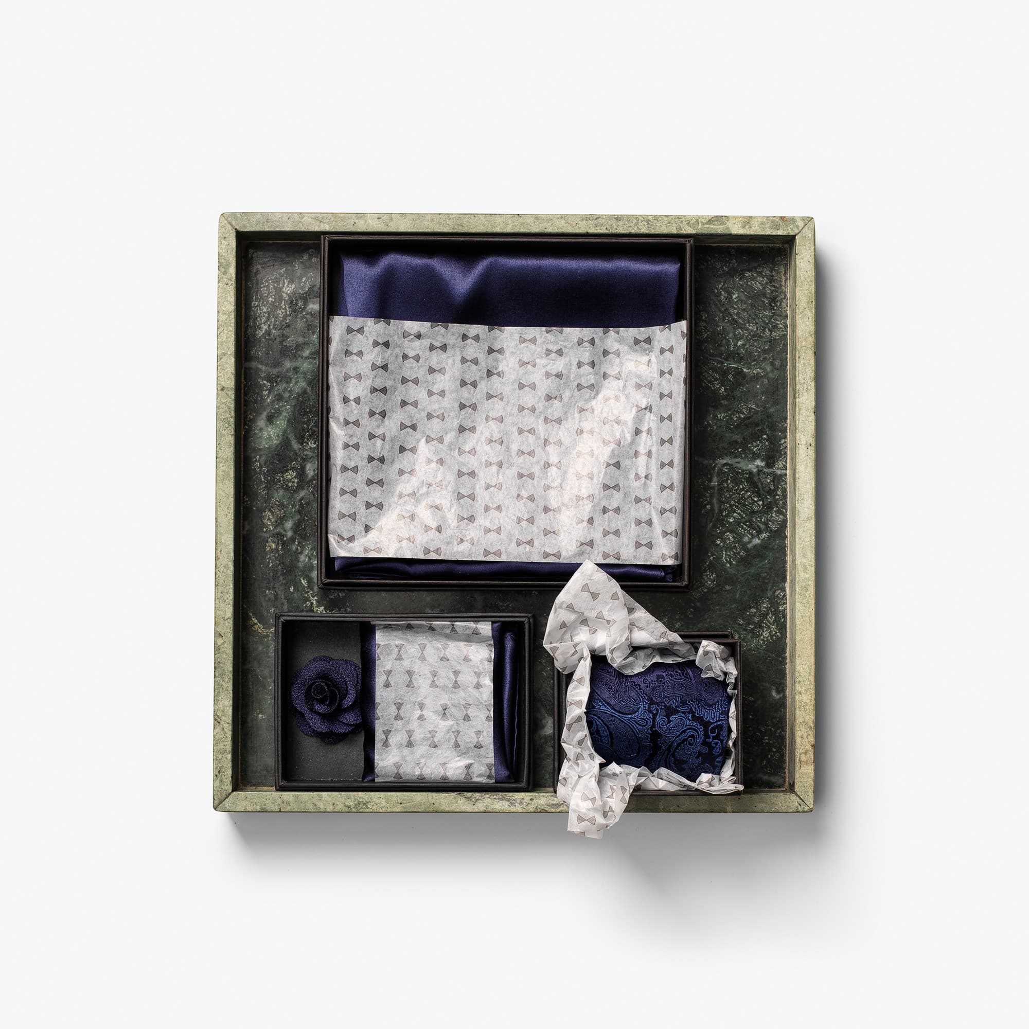 Giftbox Solid Paisley Tie